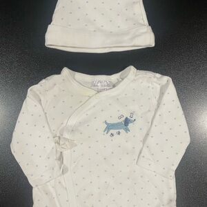 White w/ Blue Polka Dot Button Up PJs & Matching Hat 3-6 mo. 🐶 💙